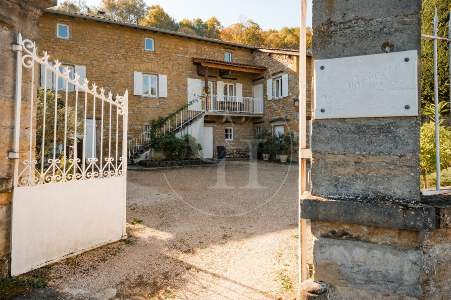 vente Bergerie Poleymieux Au Mont D'or - Photo 2