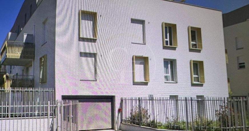 vente Parking intérieur Saint Priest