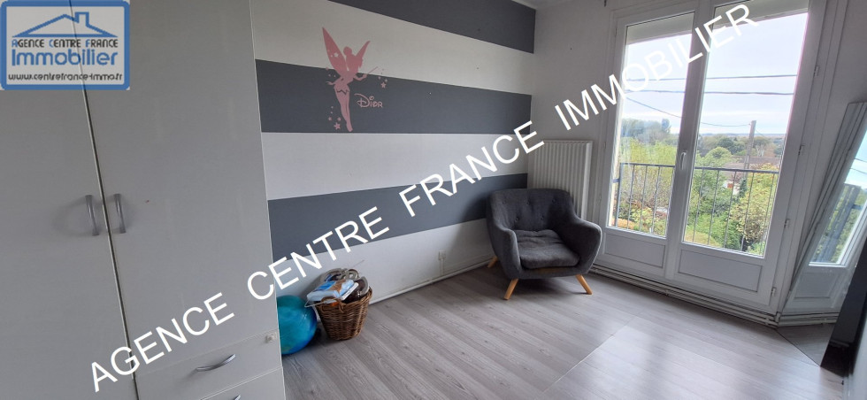 vente Maison Saint Germain Du Puy - Photo 6