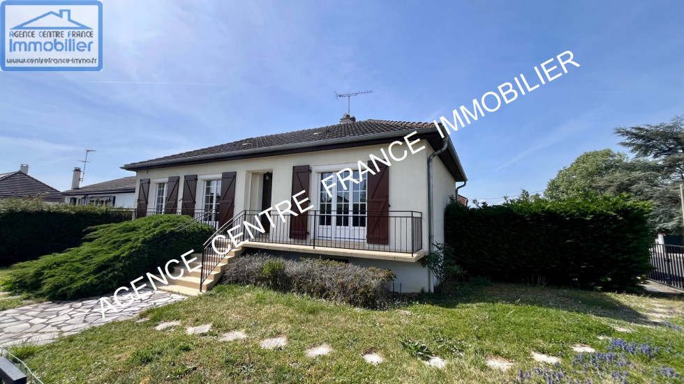 vente Maison La Chapelle Saint Ursin - Photo 1