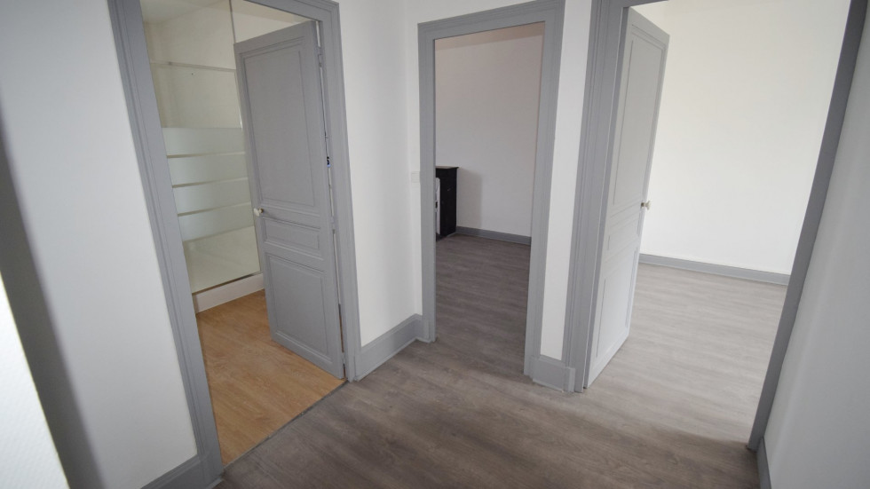 location Appartement Vichy - Photo 4