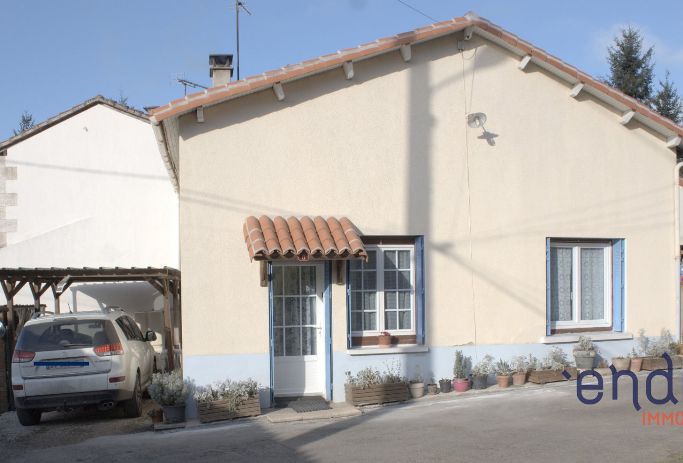 vente Maison Roumazieres Loubert - Photo 1