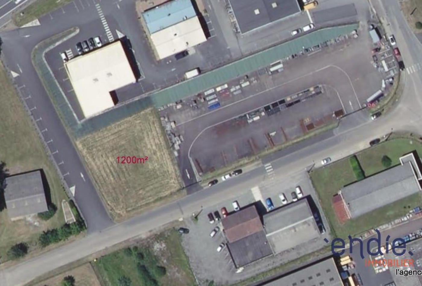 location Local commercial Saint Junien - Photo 1