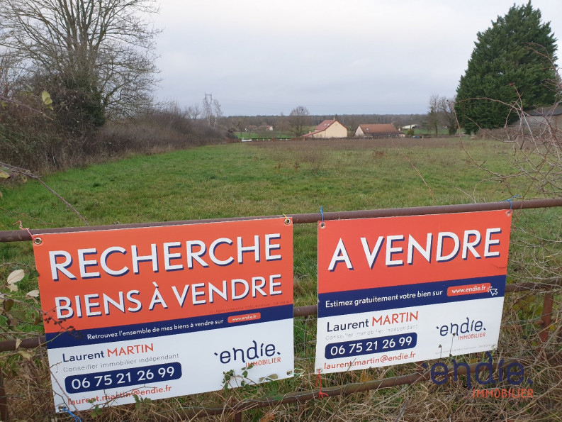 vente Terrain constructible Saint Plaisir - Photo 1