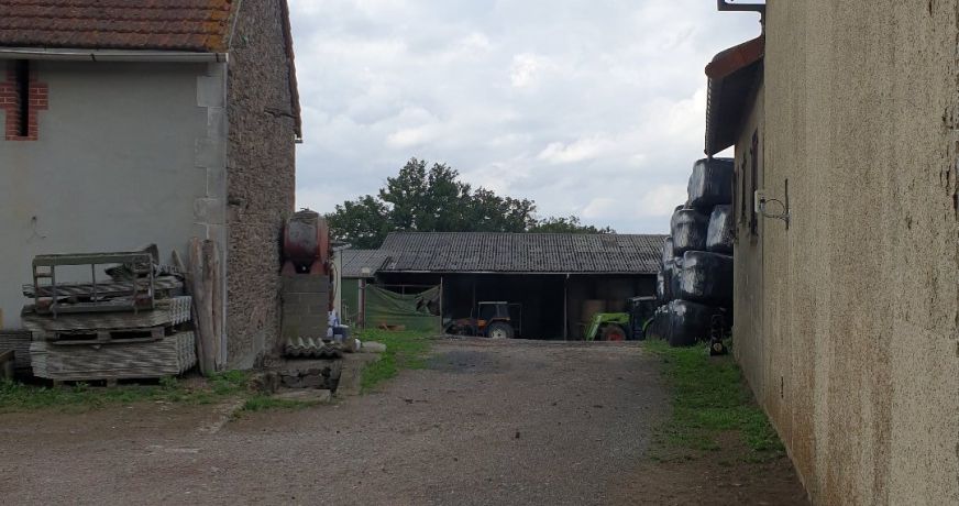 vente Corps de ferme Arpheuilles Saint Priest
