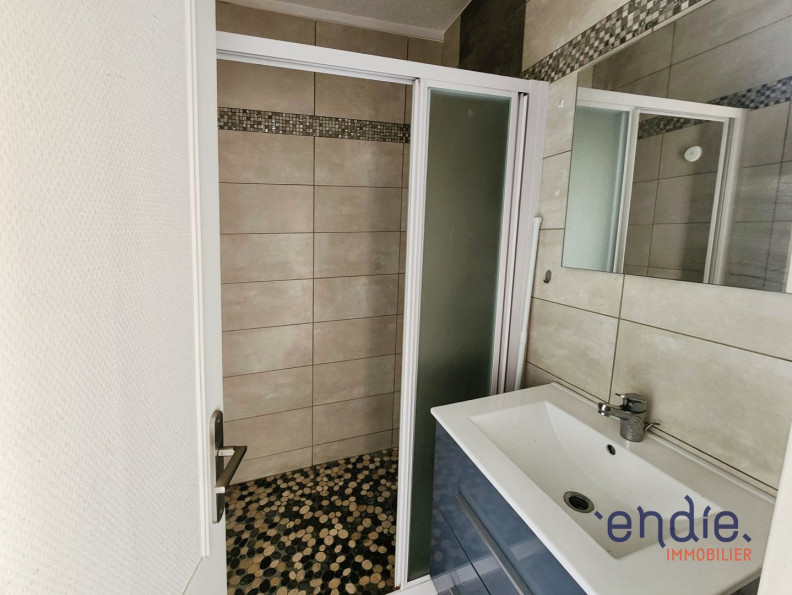 vente Immeuble Commentry - Photo 5