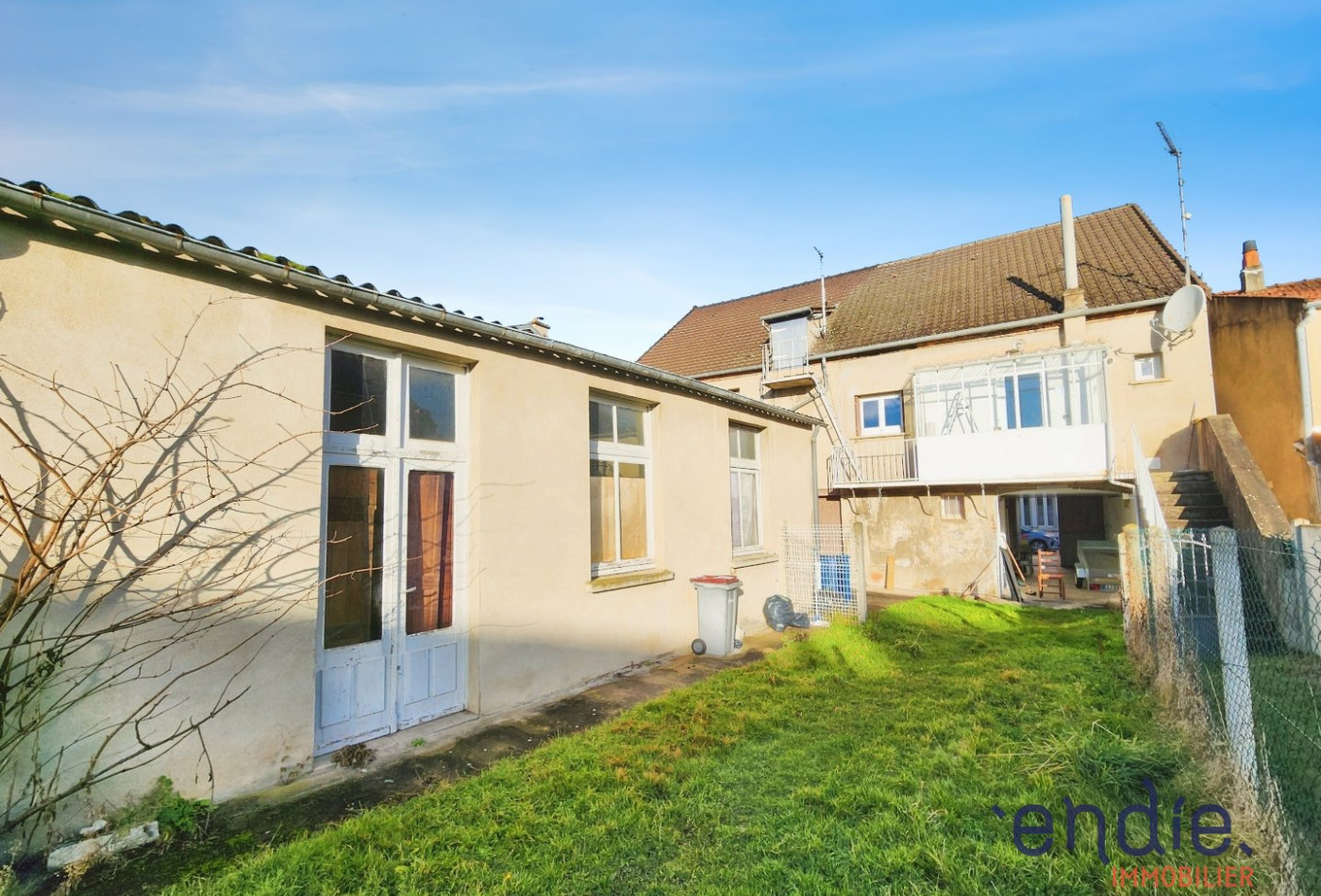 vente Immeuble Commentry - Photo 1