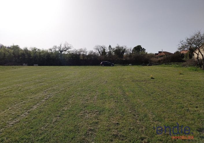 à vendre Terrain Clemensat