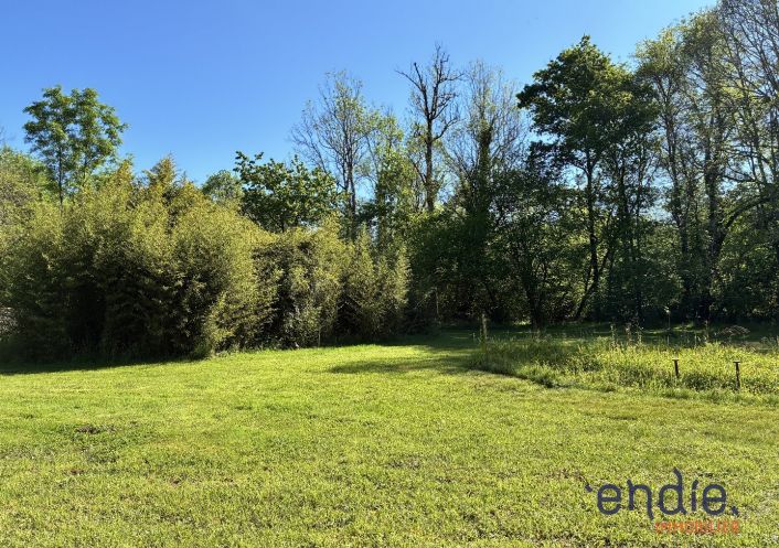 à vendre Terrain constructible Lacommande