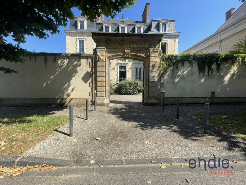 vente Bureau Moulins - Photo 1