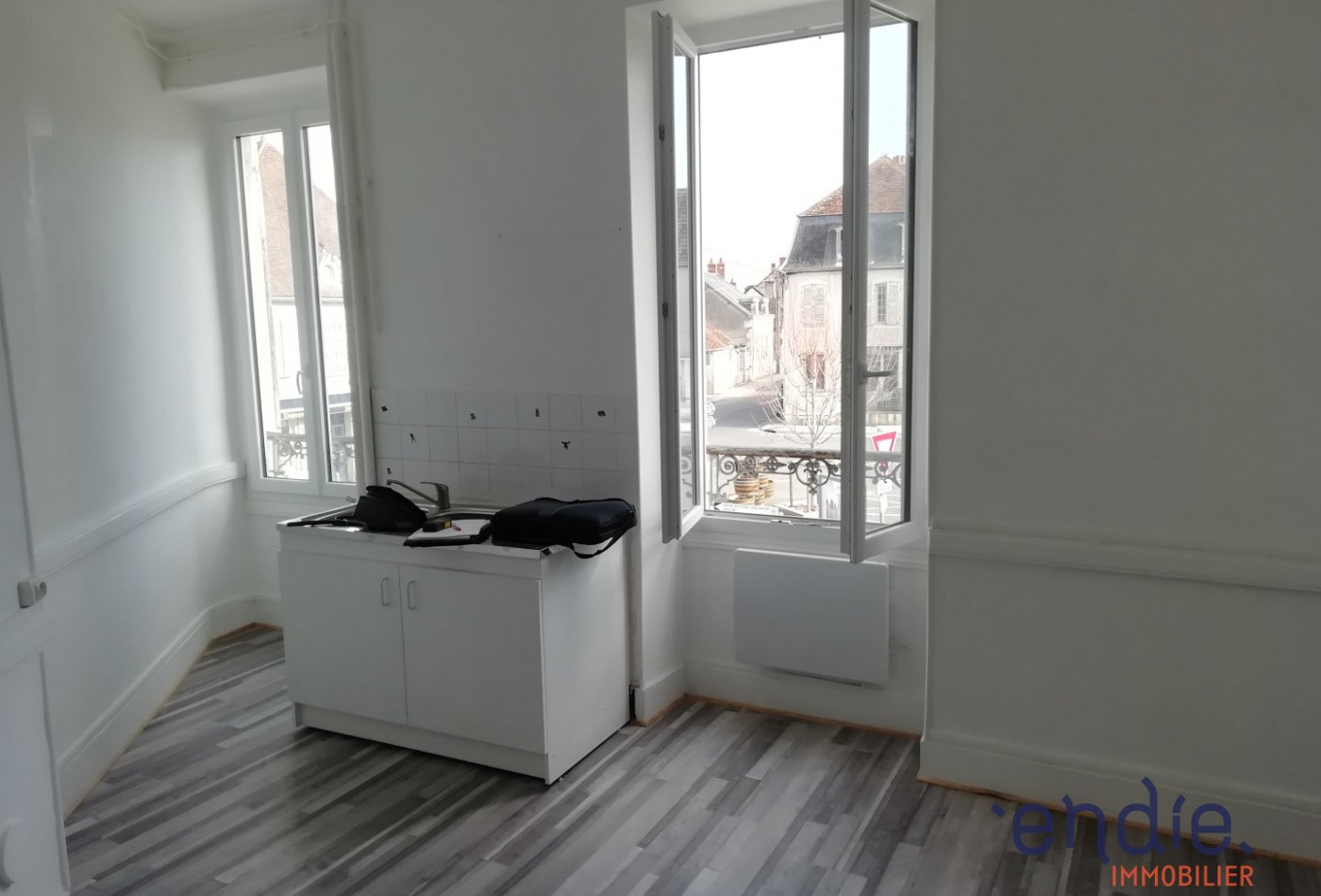 vente Appartement Sancoins - Photo 3