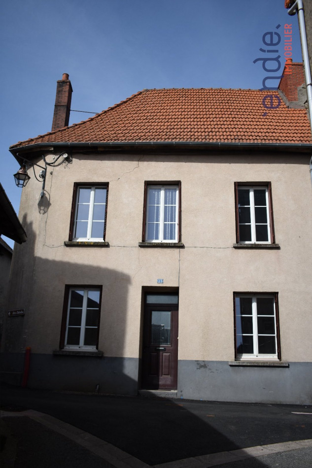 à vendre Maison Montaigut En Combraille - Photo 1