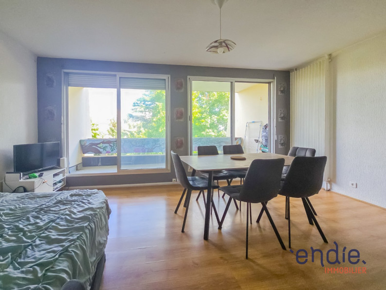 Studio 1 pièce 33 m²