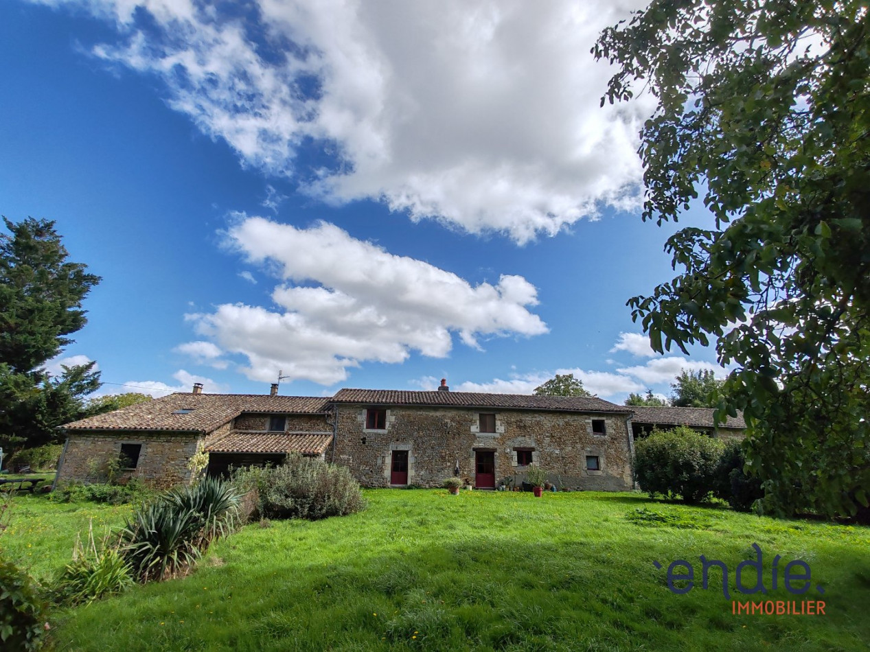 vente Maison en pierre Valence En Poitou - Photo 2
