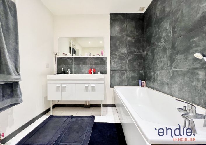 à vendre Locaux d'activité Nieuil L'espoir