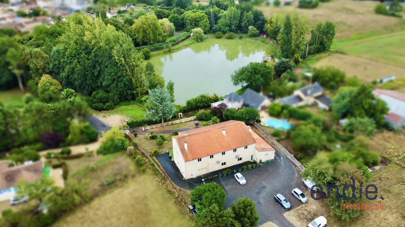 à vendre Locaux d'activité Nieuil L'espoir - Photo 1