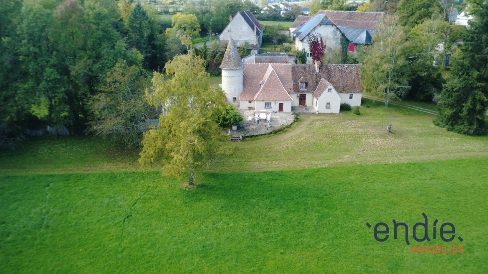 vente Maison bourgeoise Le Veurdre - Photo 1