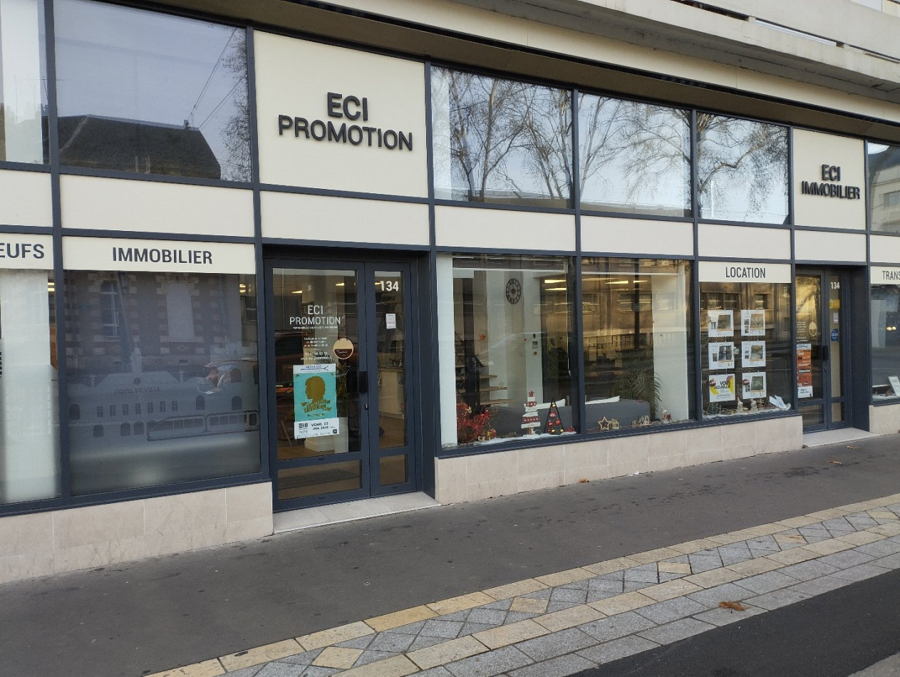 à louer Local commercial Tours - Photo 1