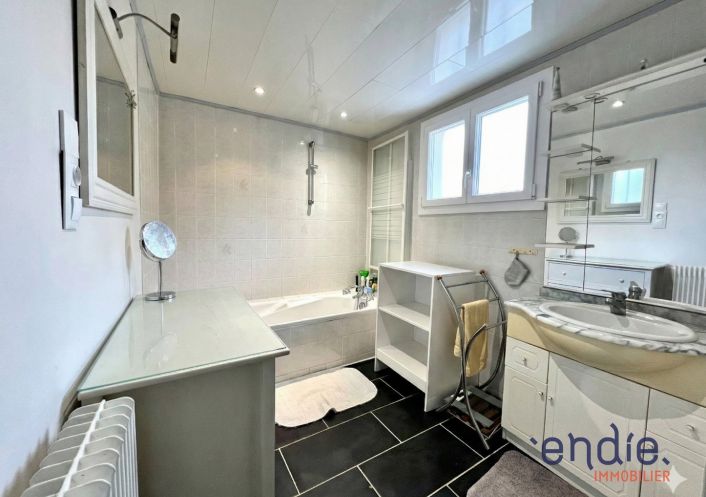 à vendre Maison Neuville De Poitou