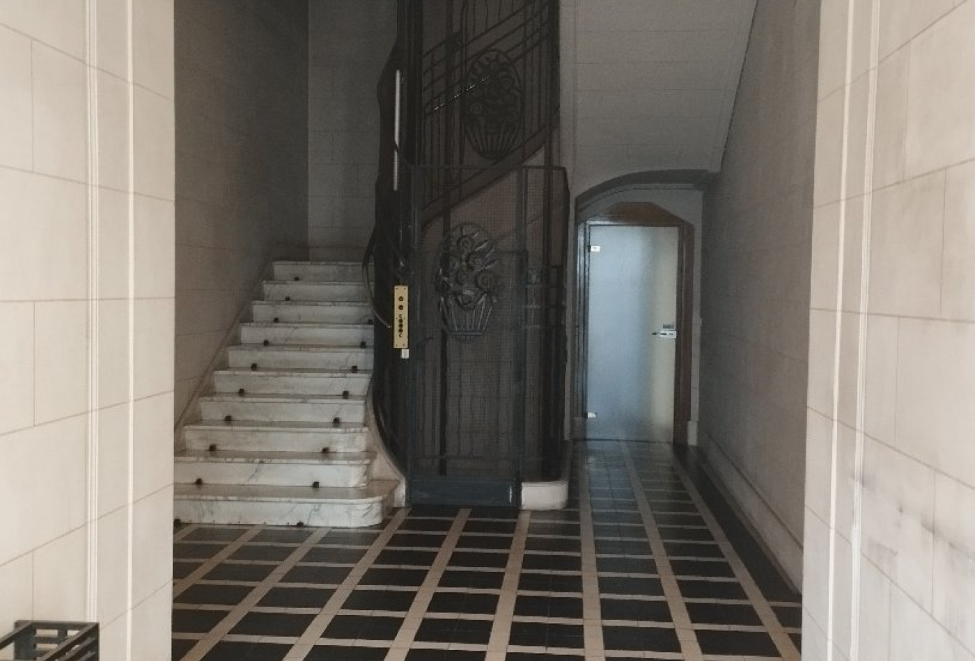 location Bureau Tours - Photo 3