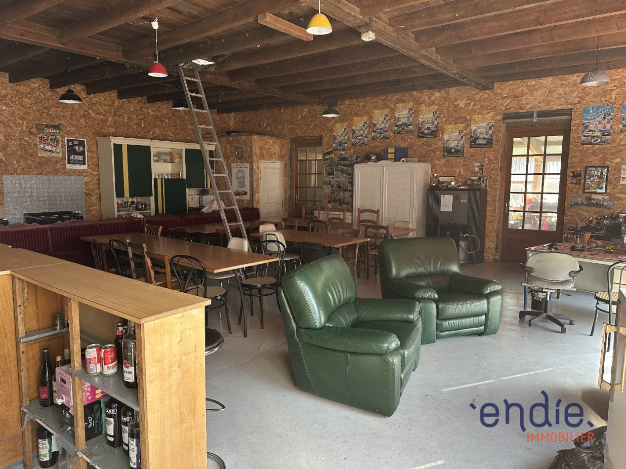 à vendre Ateliers et bureaux Forges - Photo 1