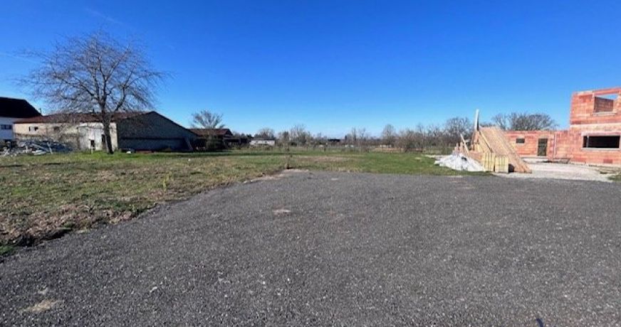 vente Terrain Avermes