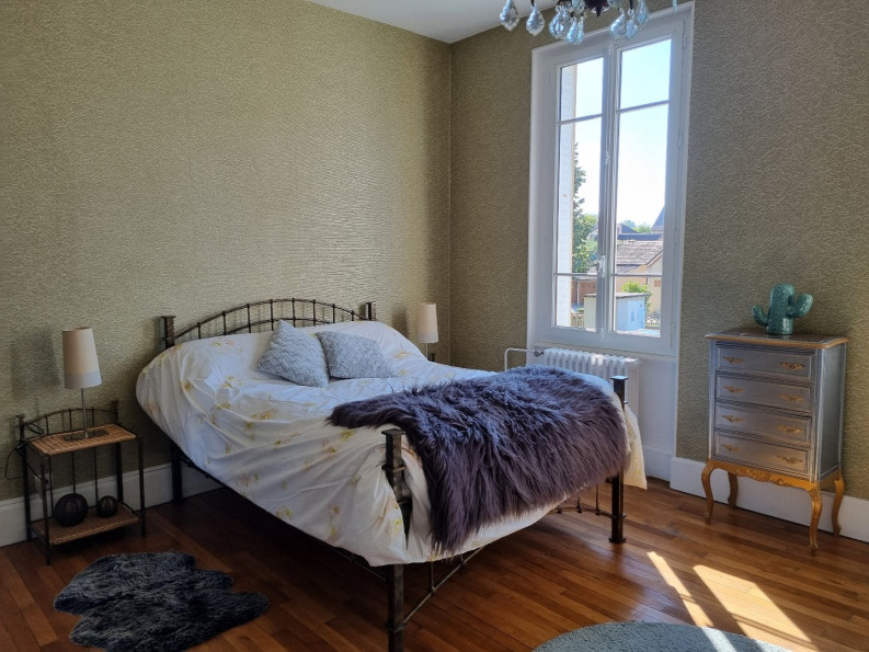 vente Maison de caractère Neuilly Le Real - Photo 7