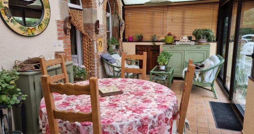 vente Corps de ferme Gennetines