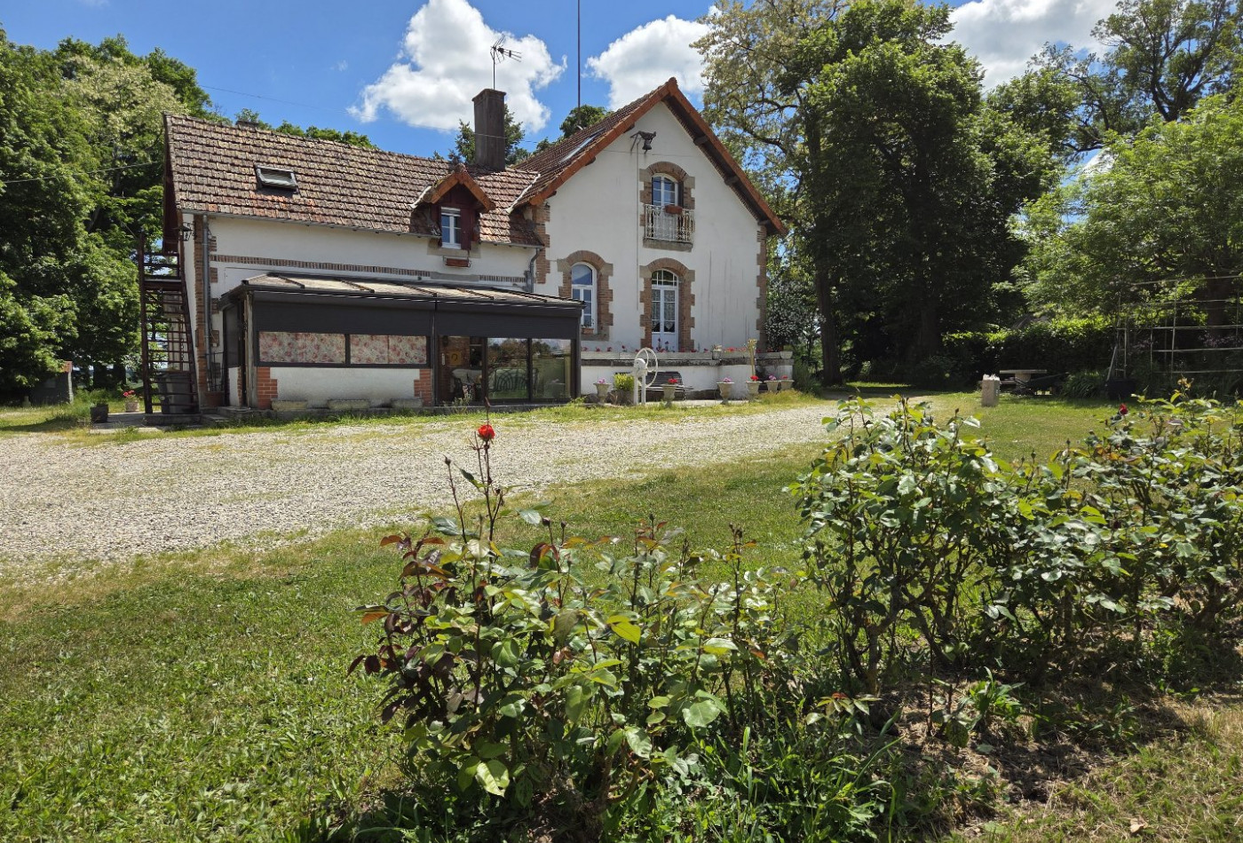 vente Corps de ferme Moulins - Photo 1