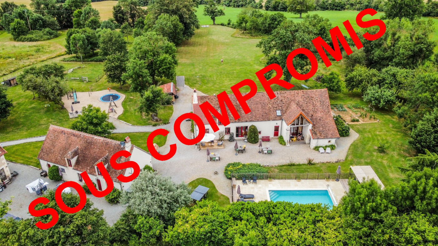 à vendre Domaine Rezay - Photo 1