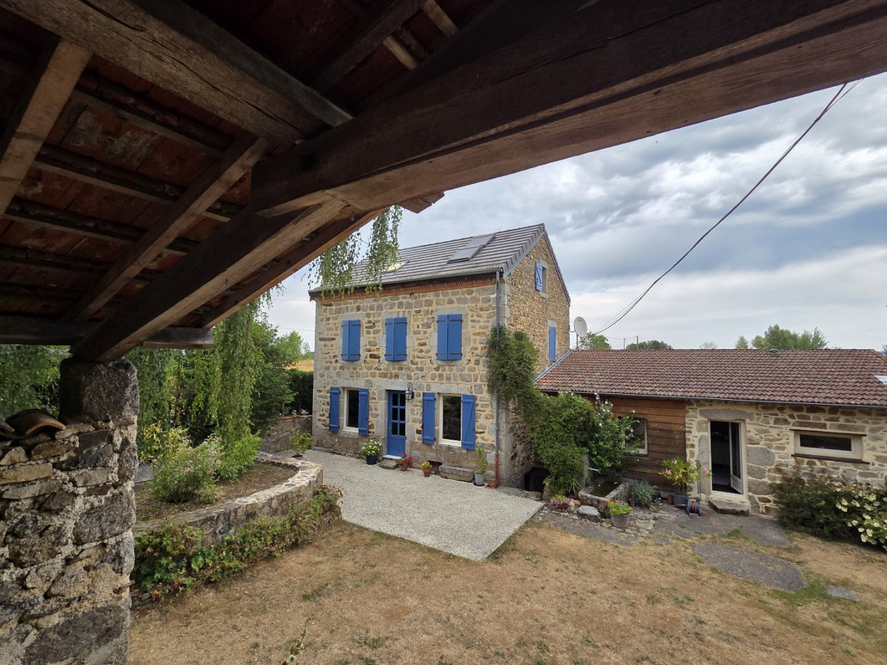 à vendre Maison en pierre Lachaux - Photo 2