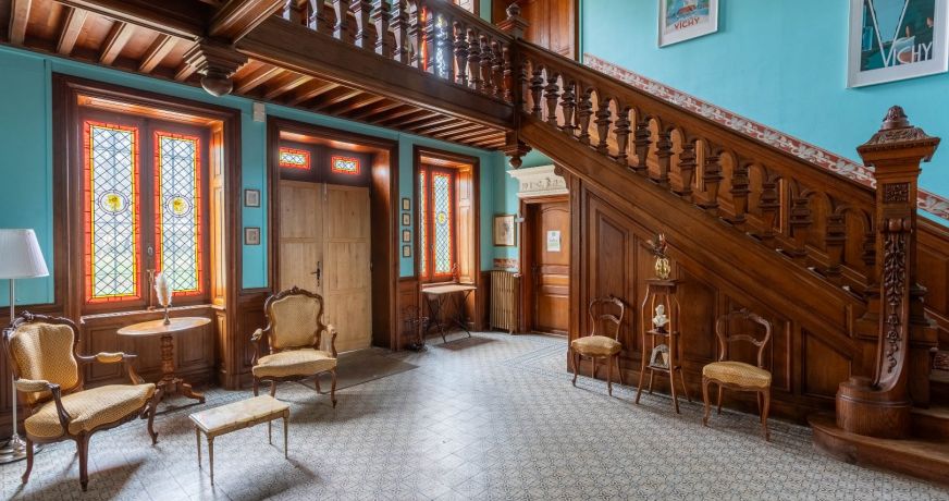 vente Château Saint Priest Bramefant