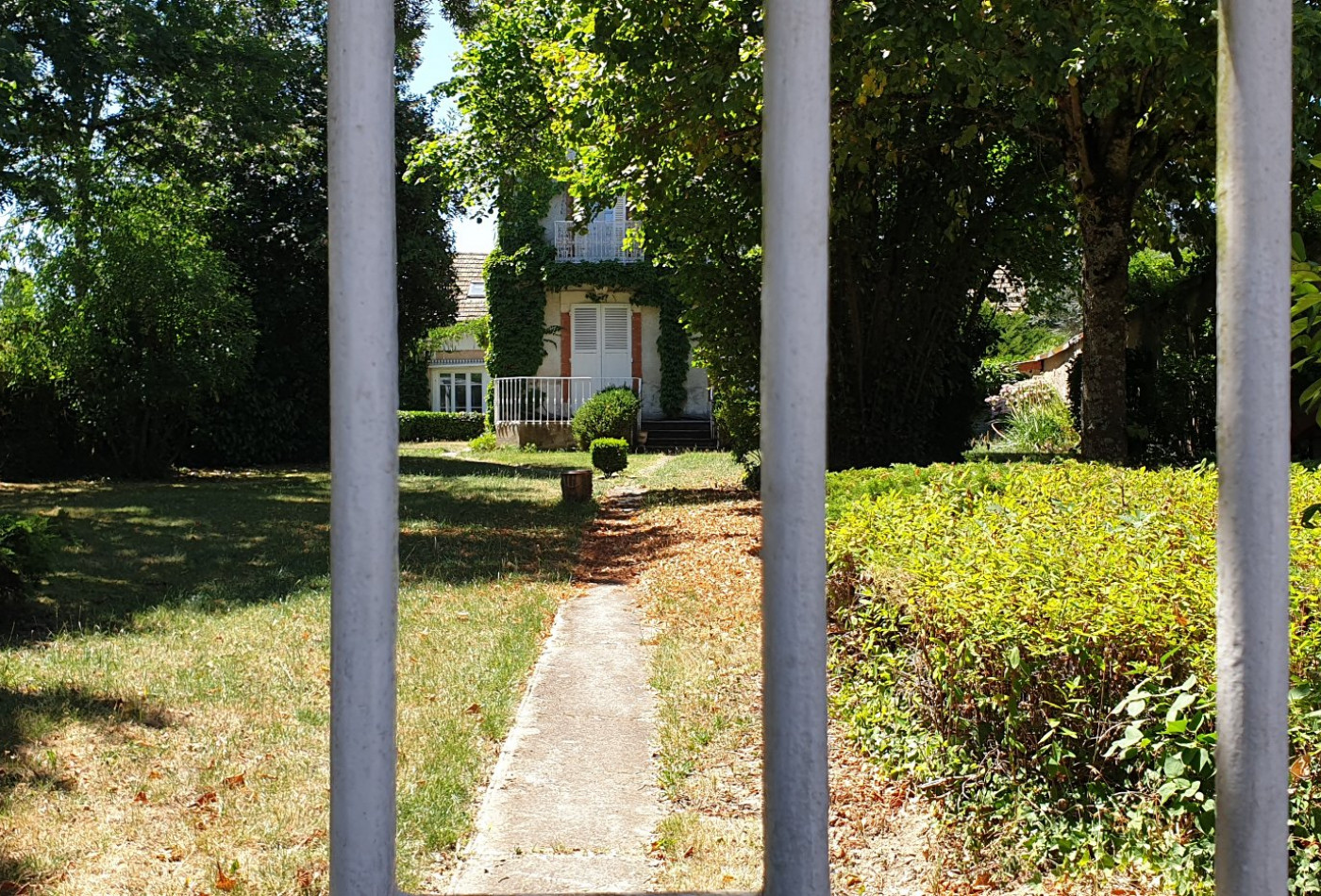 vente Maison bourgeoise Saint Gervais D'auvergne - Photo 2