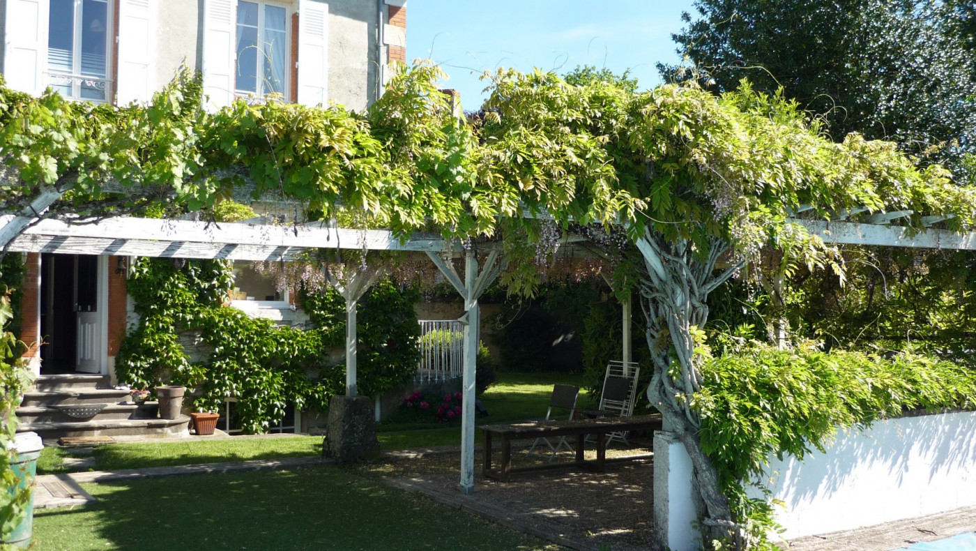 à vendre Maison bourgeoise Saint Gervais D'auvergne - Photo 1