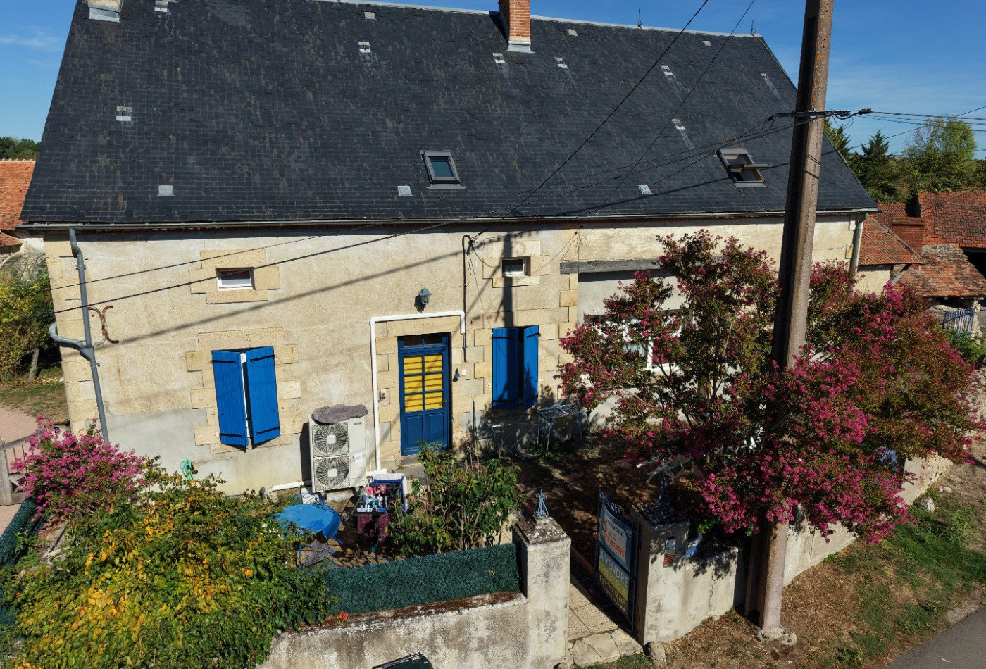 vente Maison Louchy Montfand - Photo 1