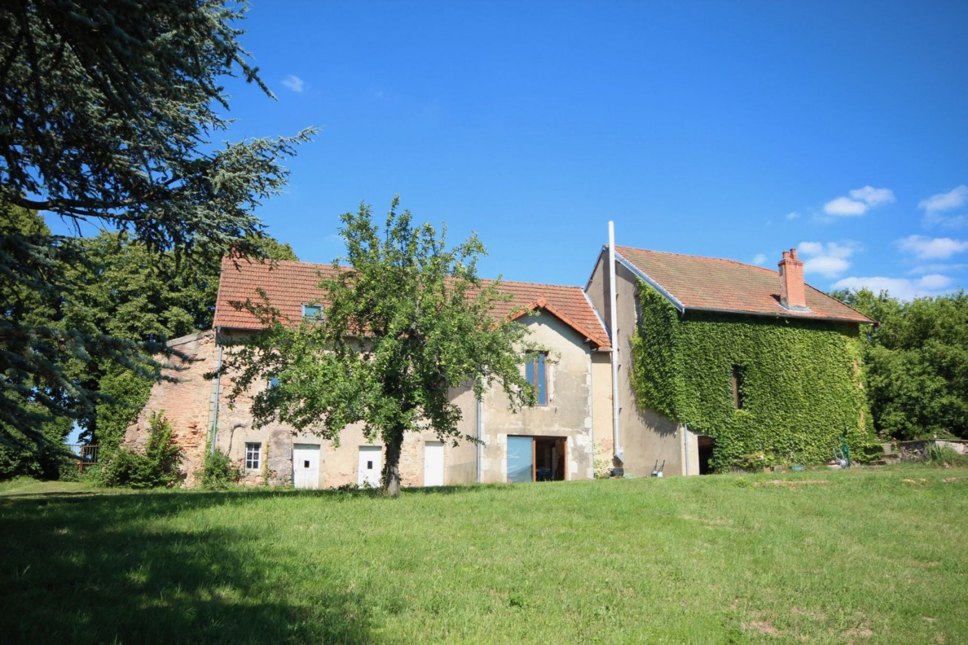 For sale  Chatel Montagne | Réf 03007884 - Auvergne properties