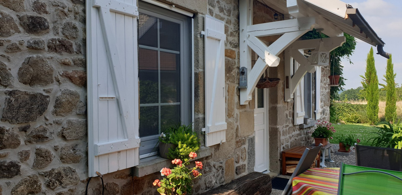  vendre Maison en pierre Saint Priest Des Champs