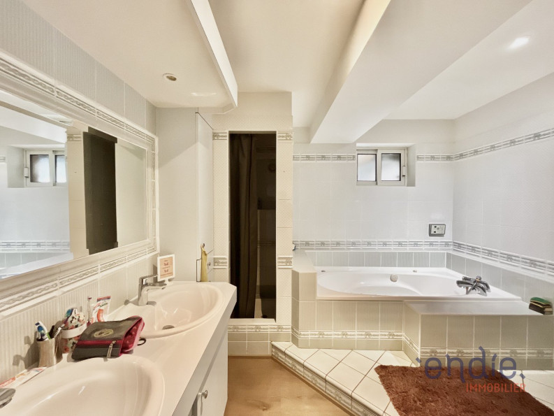 vente Maison Arpenans - Photo 8