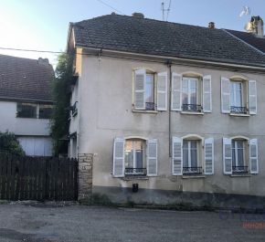 à vendre Montmirey Le Chateau