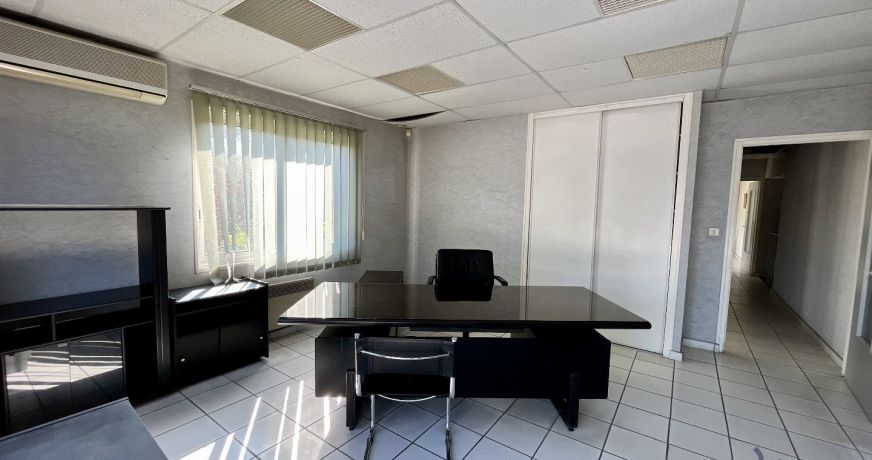 location Entrepots et bureaux Mantoche