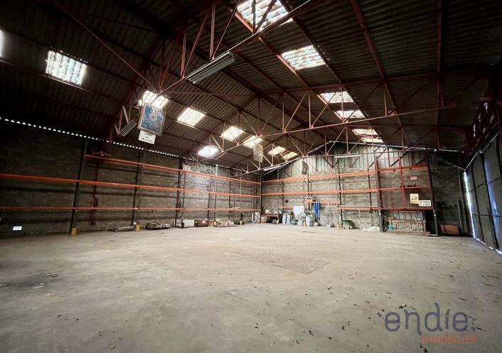 location Entrepots et bureaux Mantoche