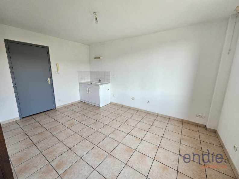 location Appartement Eloie - Photo 2