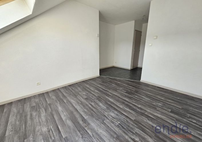 location Appartement Eloie