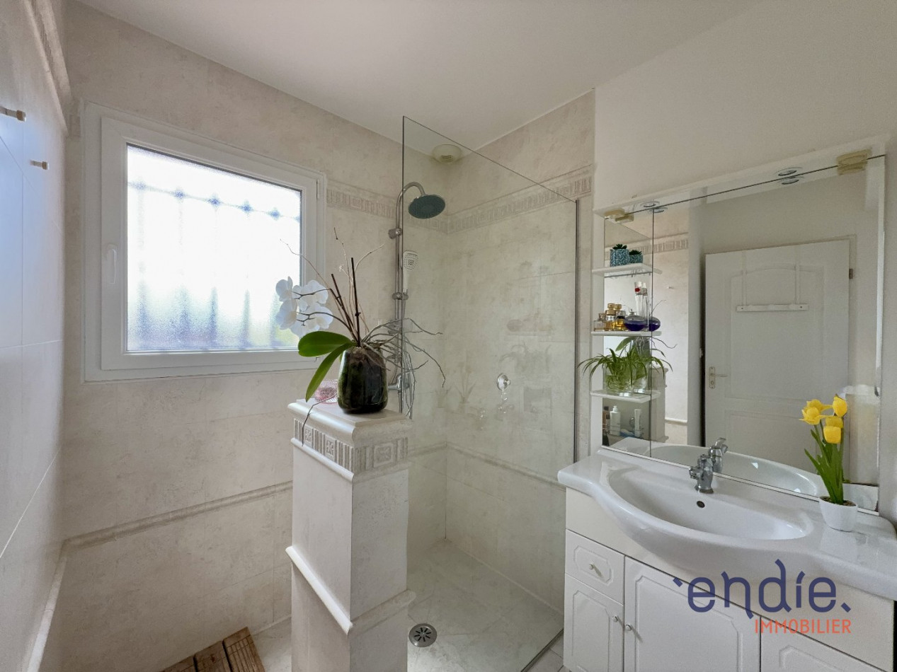 vente Maison Bessens - Photo 9