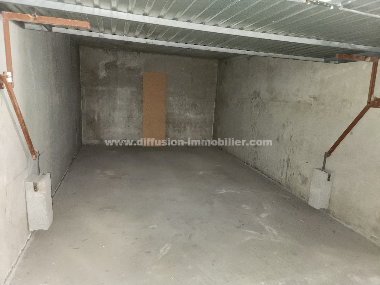 sale Garage Le Sauze - Photo 1