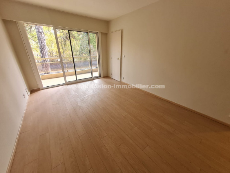 location Appartement Barcelonnette - Photo 1