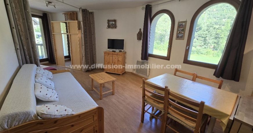 vente Studio Jausiers