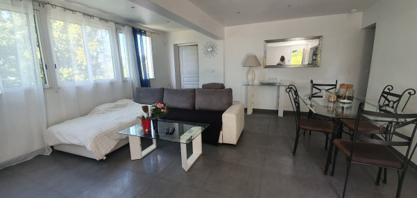 à vendre Maison contemporaine Chateauneuf Villevieille