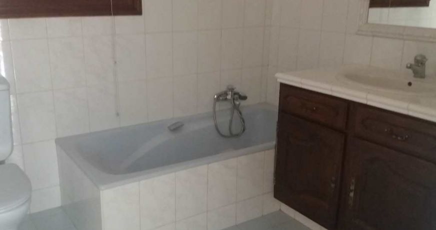 location Appartement en rez de jardin Tourrette Levens