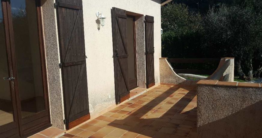 location Appartement en rez de jardin Tourrette Levens